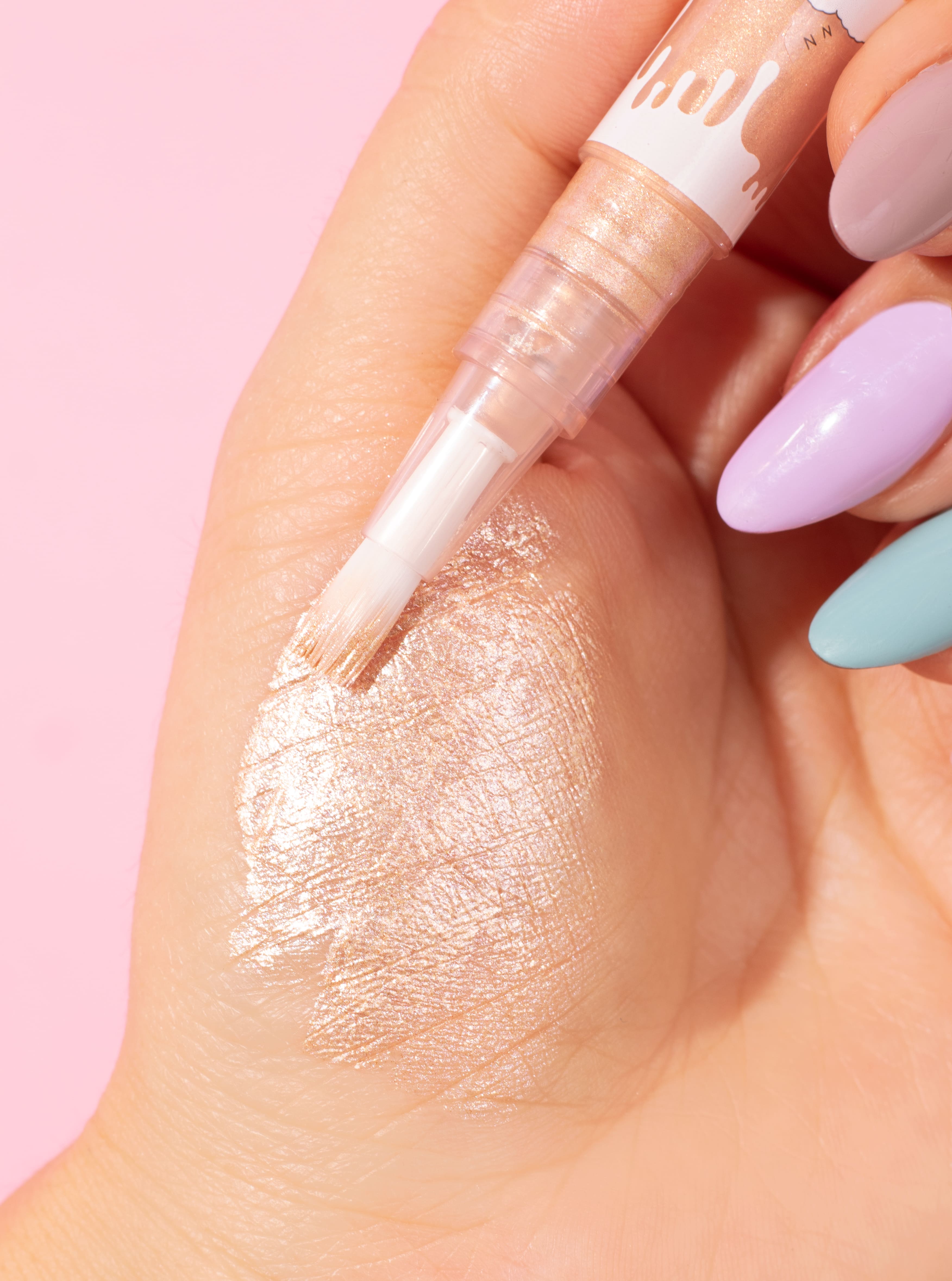 Iluminador Lapiz En Brocha Gege Bear