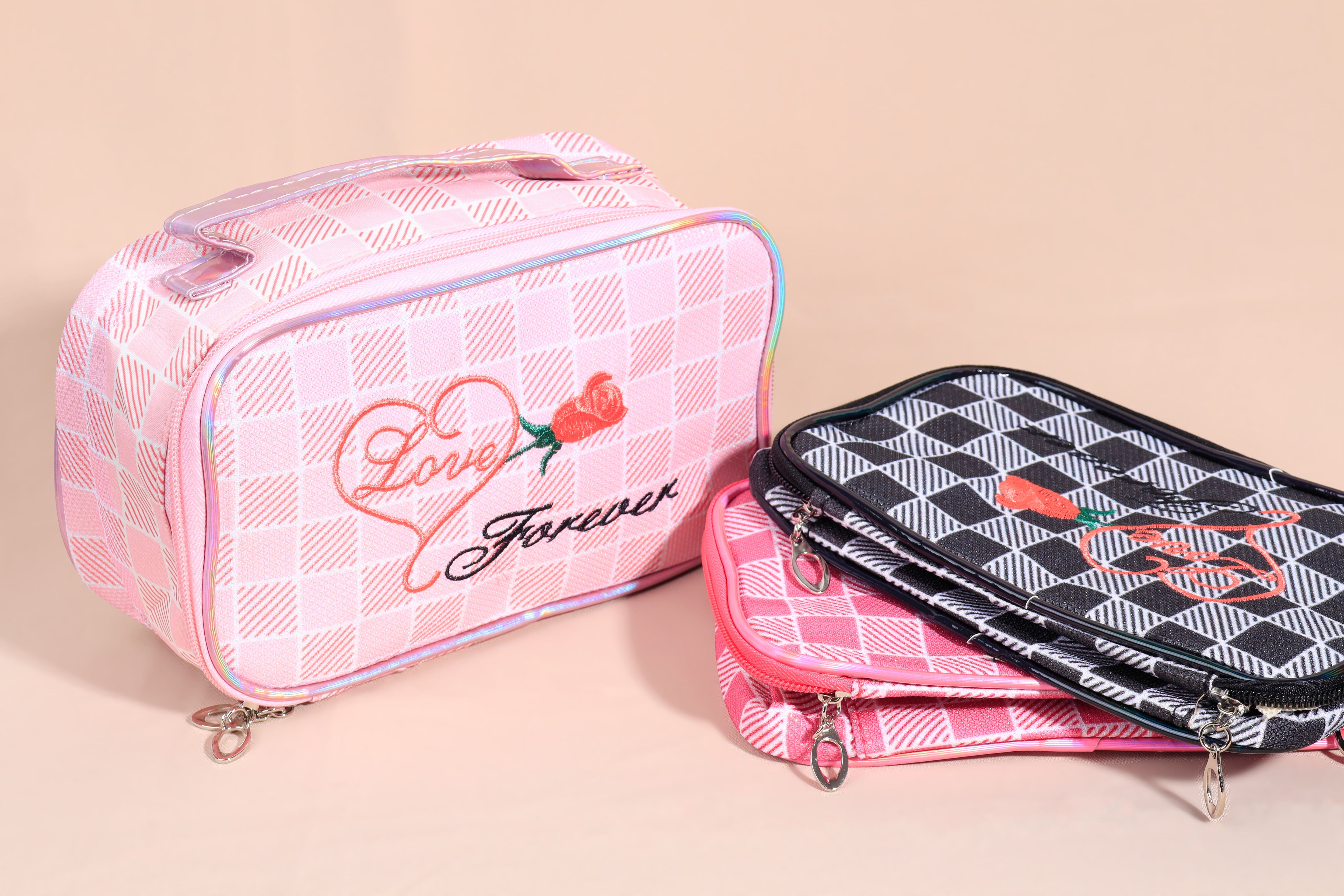 Cosmetiquera Tipo Bolso FOREVER