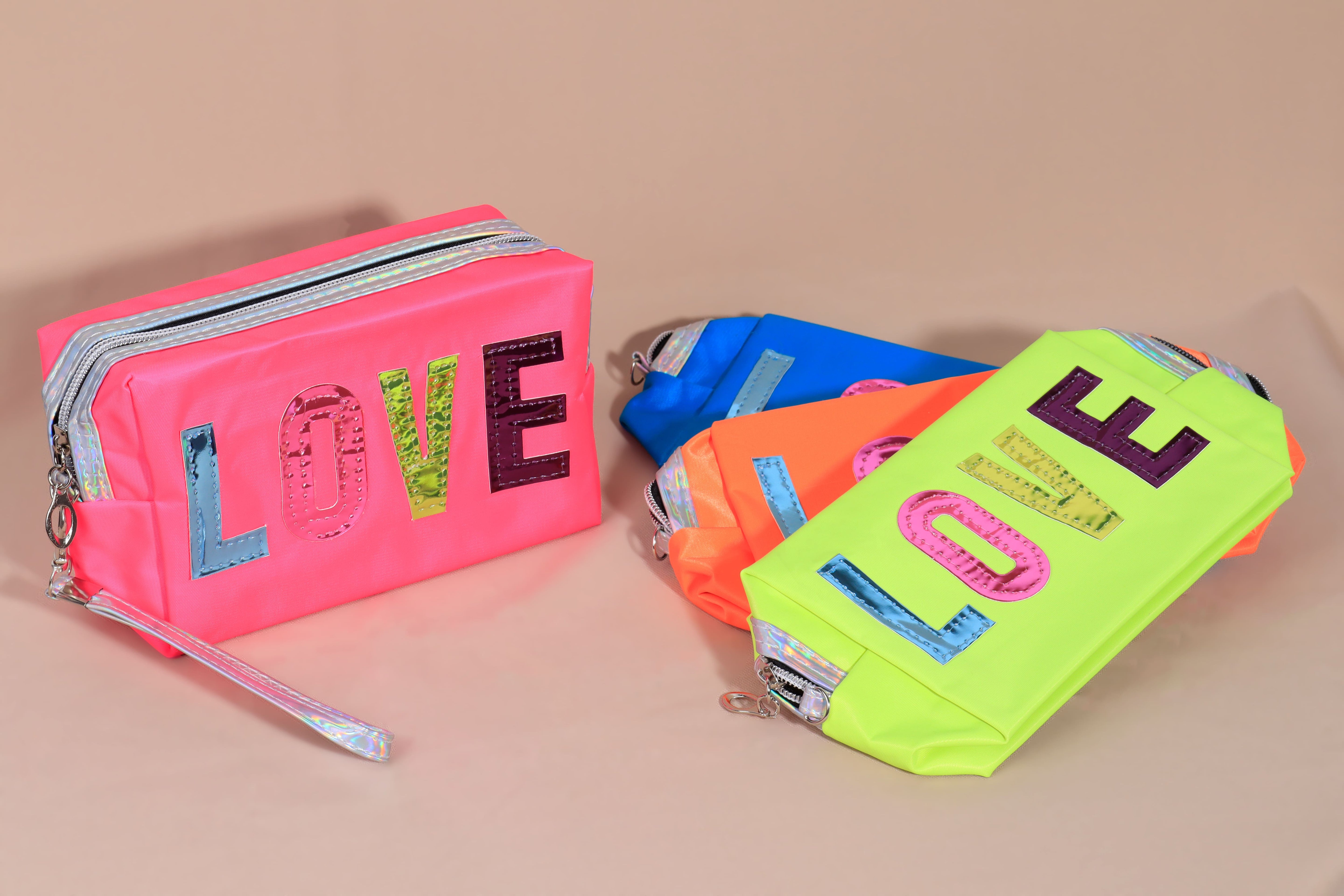 Cosmetiquera Neon Love (Alargada).